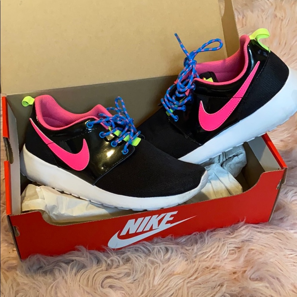 Black and Neon Nike Roshe One